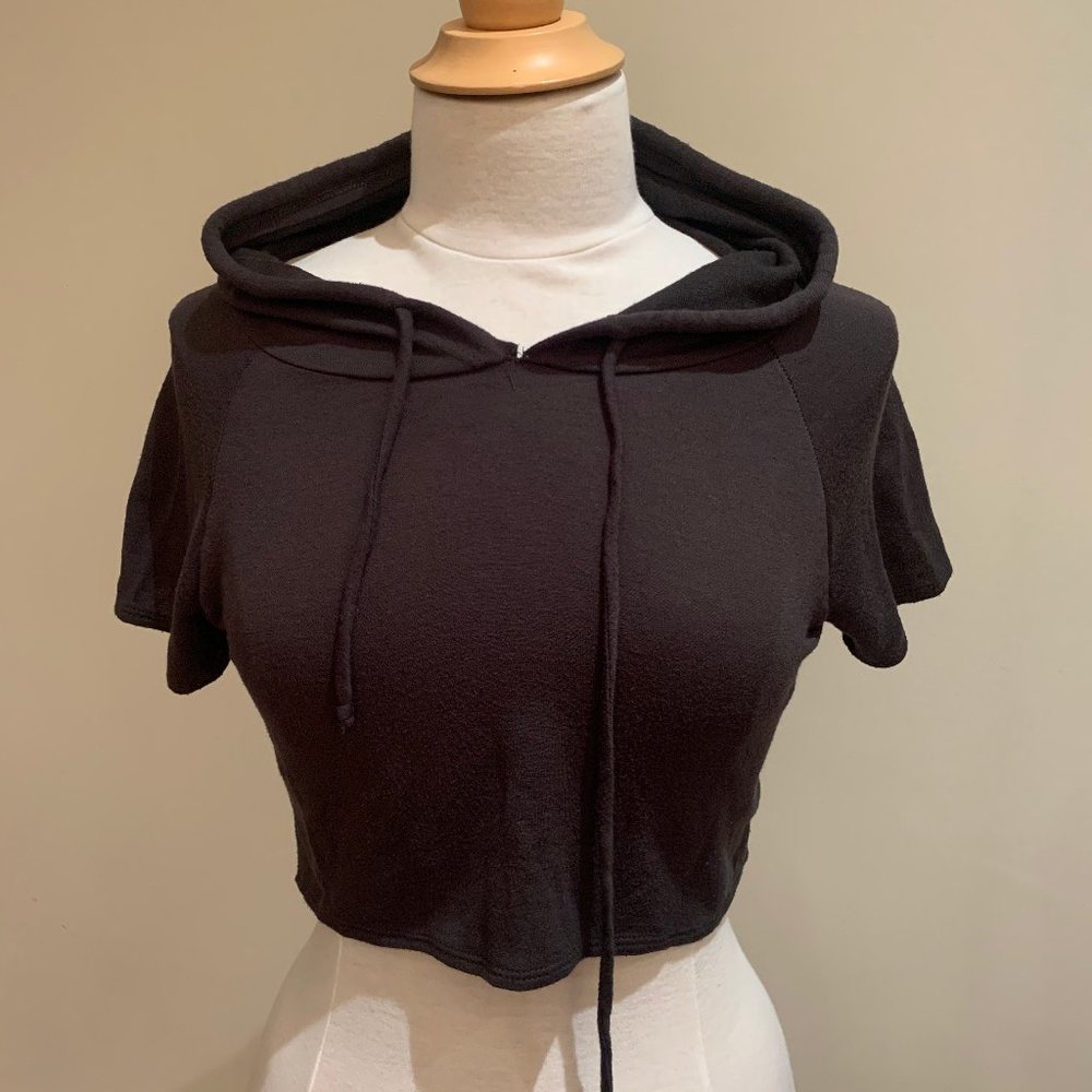 Sirens Charcoal hooded crop top